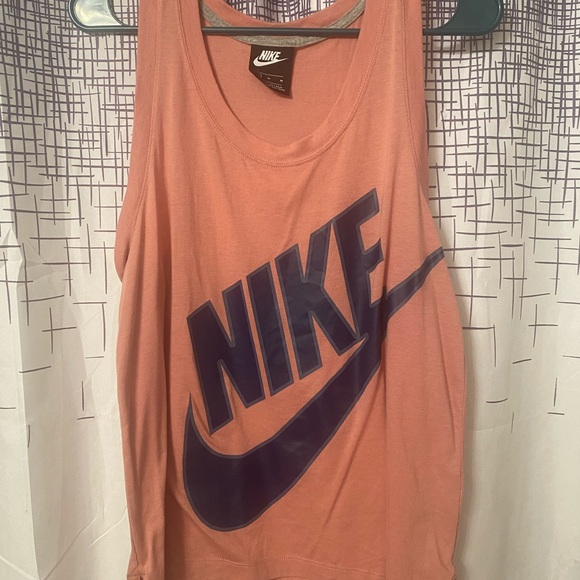 Clothes - Picture 8 of 14